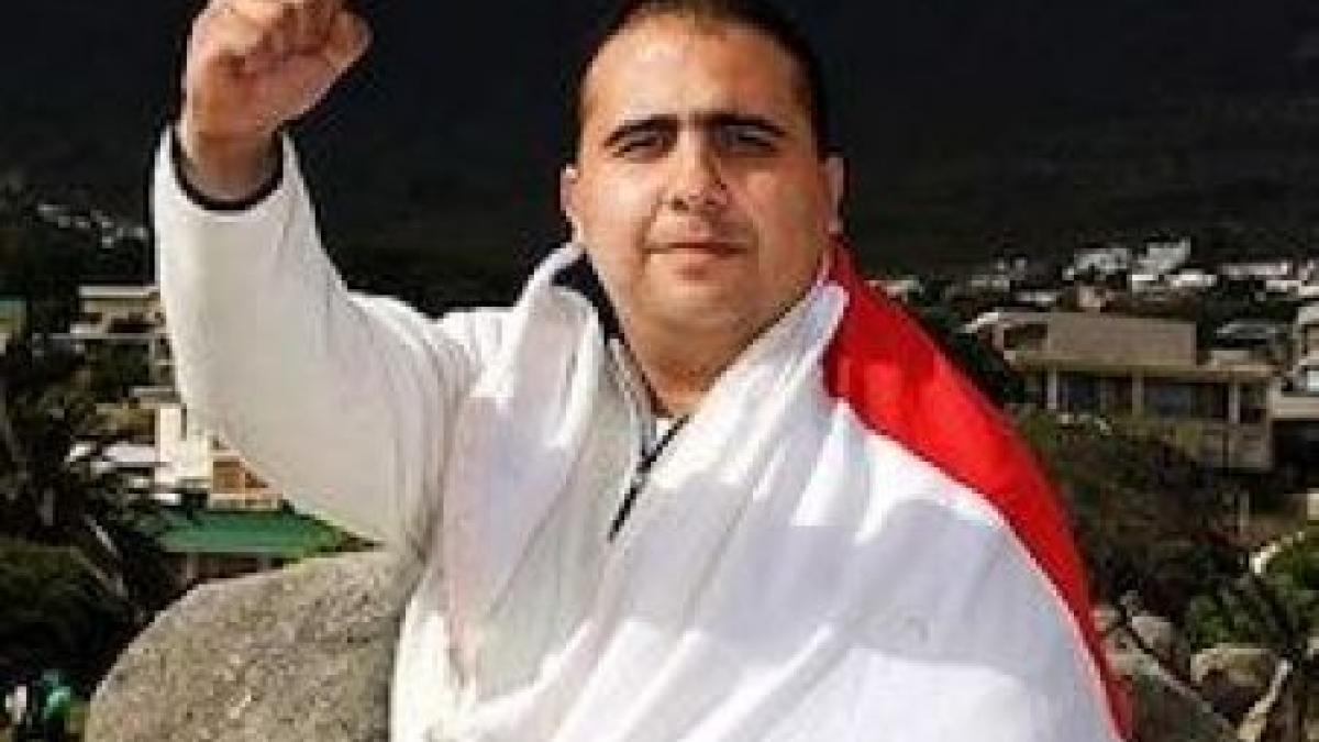 un suporter a fost arestat la cupa mondiala dupa ce a confundat vestiarul angliei cu toaleta