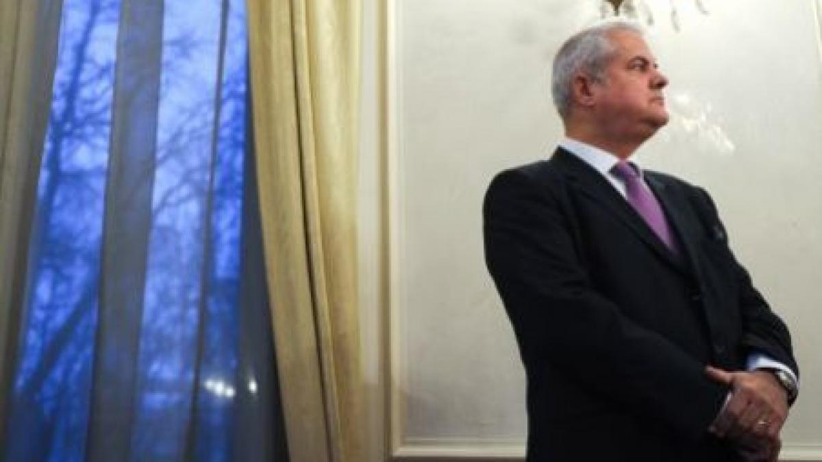 nastase cere o lista a demnitatii o decizie impotriva reducerii pensiilor ar credibiliza ccr