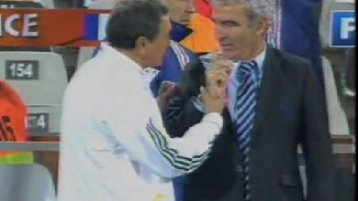 domenech refuza sa i stranga mana lui parreira si iese urat din scena video