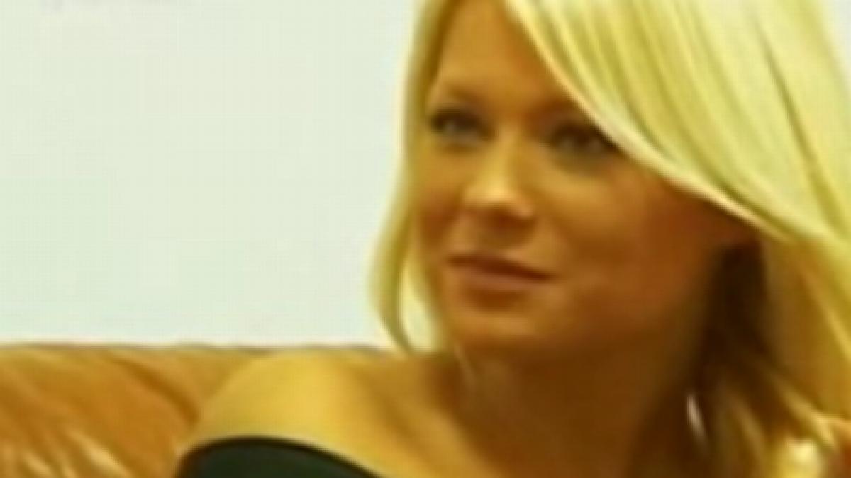 simona sensual nu mai e domnisoara s a maritat in spania video