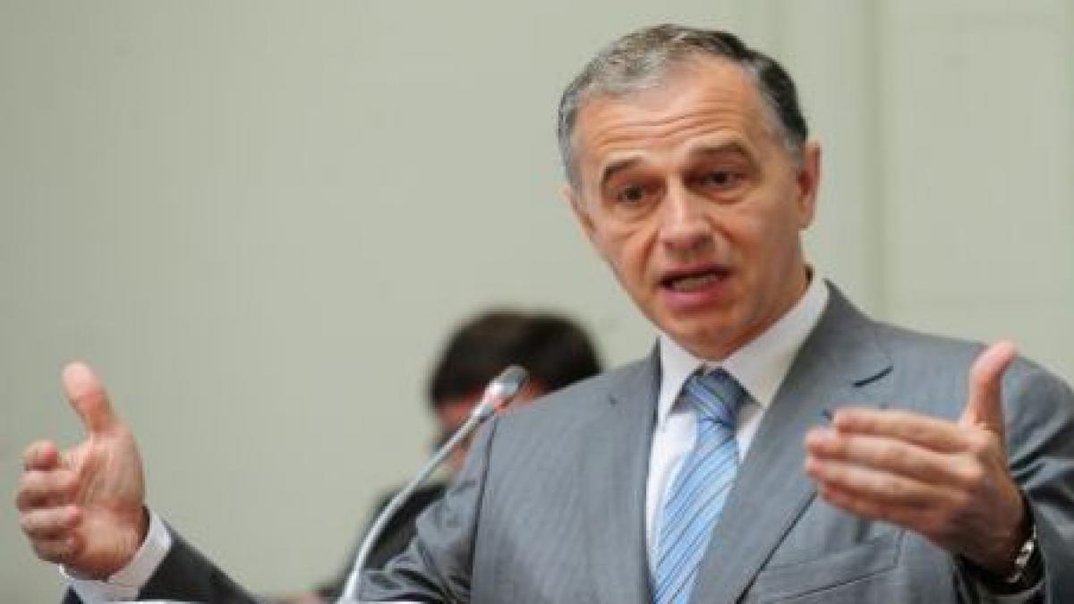 geoana sugereaza ca strategia de aparare nu va fi discutata in parlament contine vendetele