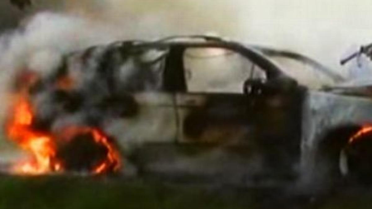 o masina de 30 000 de euro s a facut scrum pe o sosea din judetul caras severin video