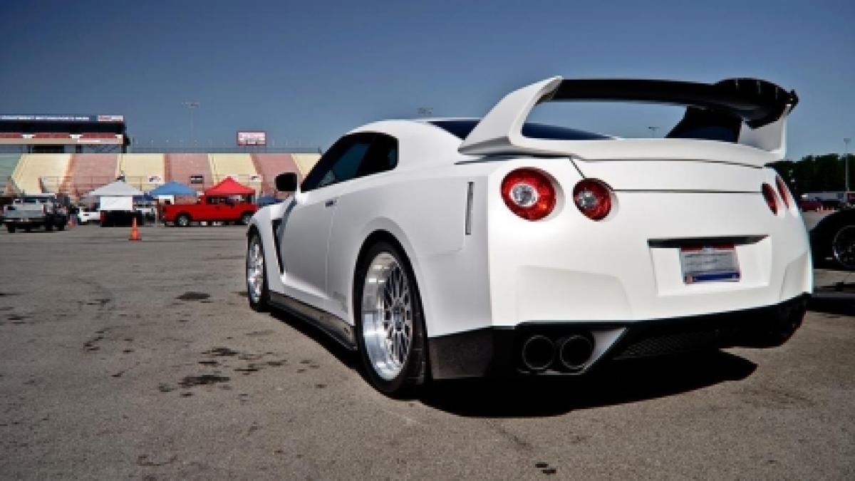 spaima soselelor e900 un nissan gt r preparat de switzer performance care dezvolta 900 cp foto video