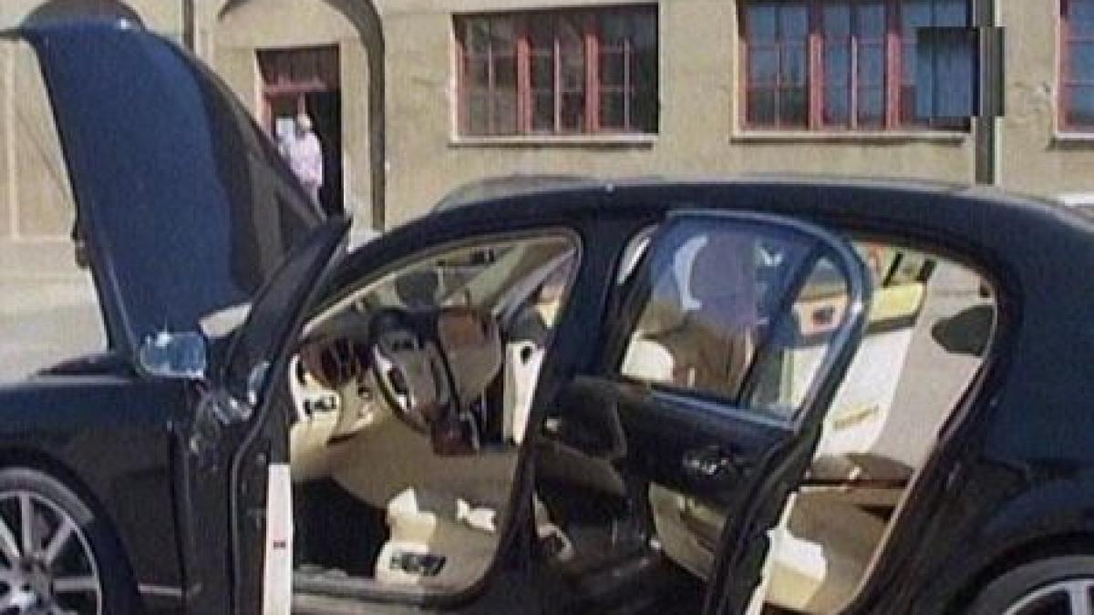 un cetatean ucrainean a incercat sa treaca un bentley continental furat prin vama varsand