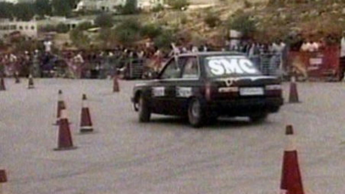 cisiordania cateva femei au fost acceptate la startul unui concurs automobilistic local video