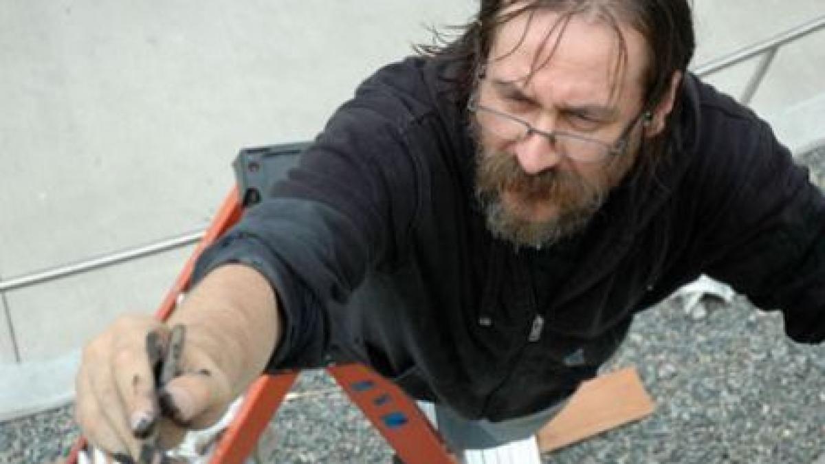 sua o expozitie a lui dan perjovschi apreciata de presa americana