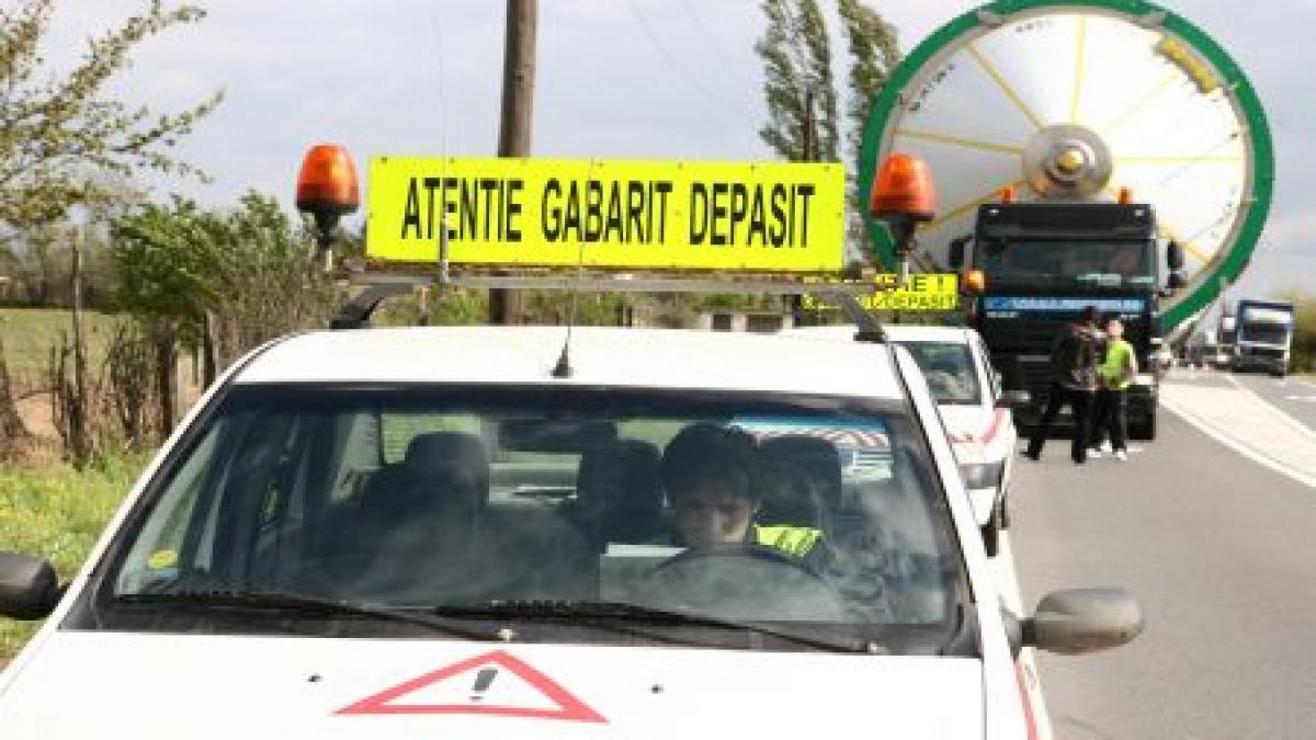 convoi agabaritic lung de 50 de metri prin capitala luni noapte vezi traseul