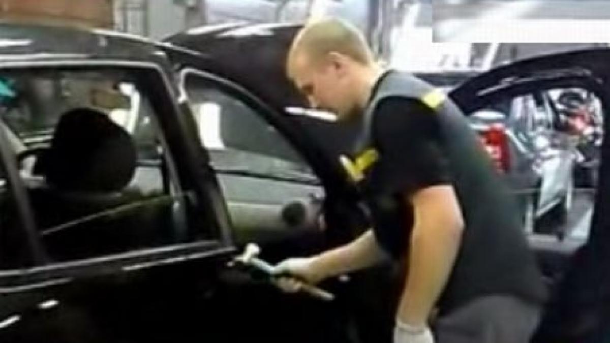 cum se repara dacia in rusia cu ciocanul video