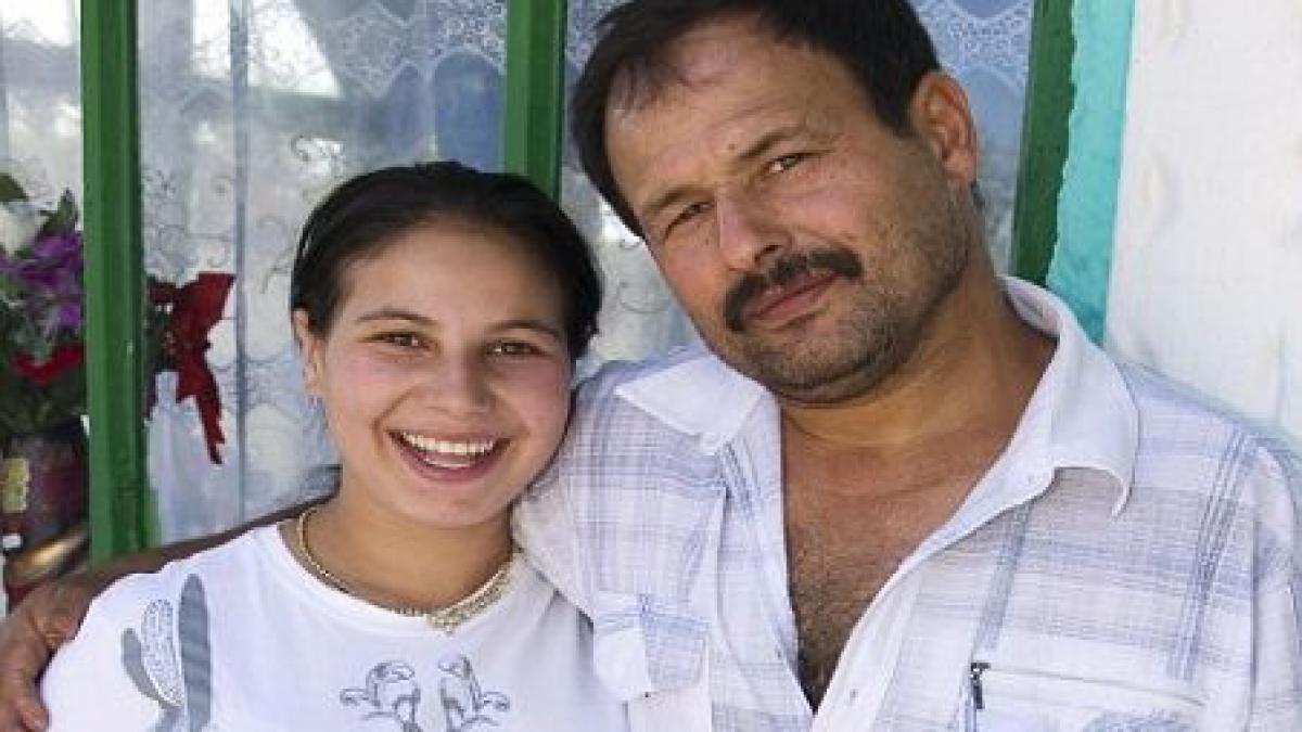 daily mail reportaj despre romanul care si a traficat fiica in marea britanie