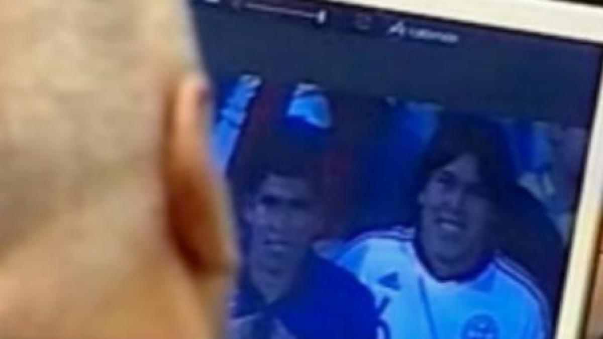 parlamentarii se uita la fotbal in sedinta plenului reunit video