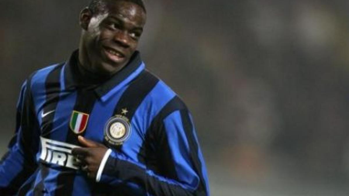 balotelli nu stiu daca raman la inter