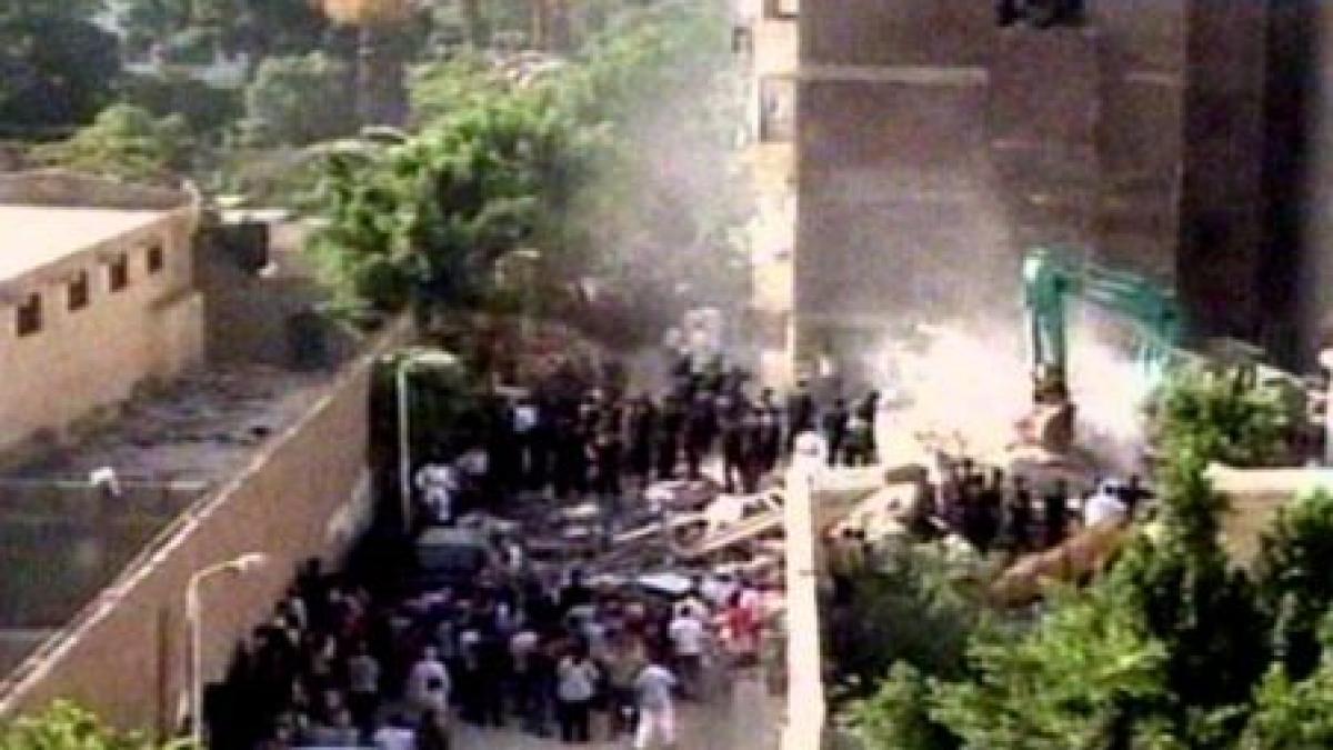 egipt sase oameni sunt dati disparuti dupa prabusirea unei cladiri cu cinci etaje video