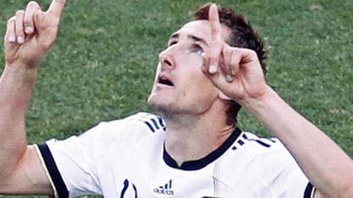 klose il linisteste pe ronaldo sa nu fie ingrijorat ca ii voi bate recordul