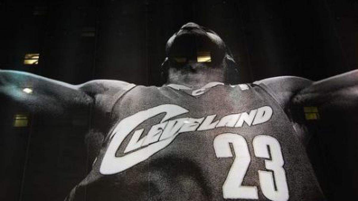 plecarea lui lebron ar putea avea un impact economic simtitor pentru orasul cleveland