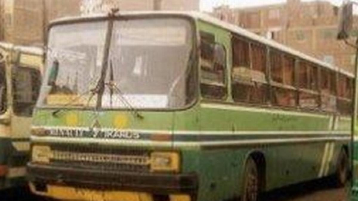 sase morti dupa ce soferul unui autobuz a deschis focul asupra pasagerilor video