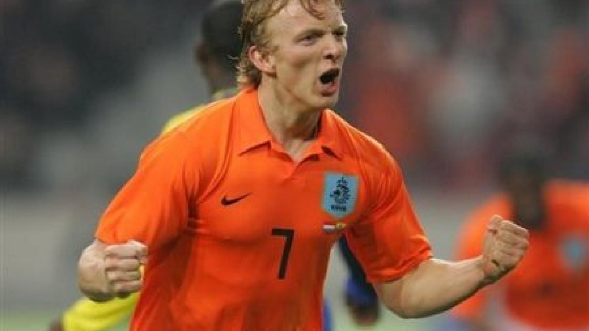 Cruyff îl laudă pe Dirk Kuyt: "Îşi valorează greutatea în aur"