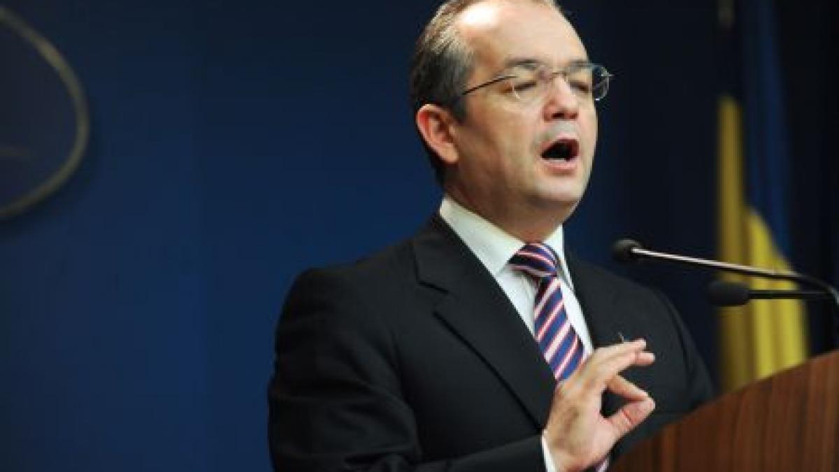 Guvernul reduce numărul secretarilor de stat şi al subprefecţilor