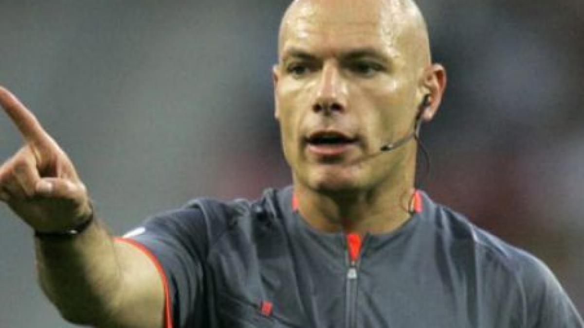 finala cupei mondiale va fi arbitrata de howard webb