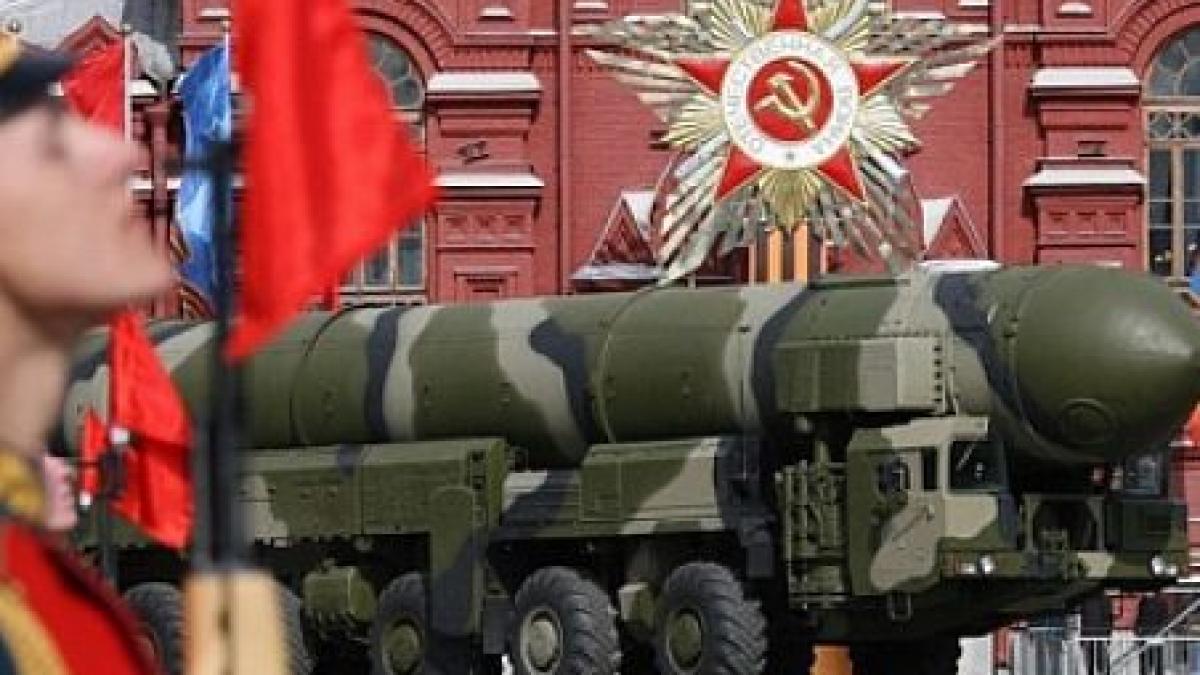 rusia va lansa 10 12 rachete intercontinentale pe an