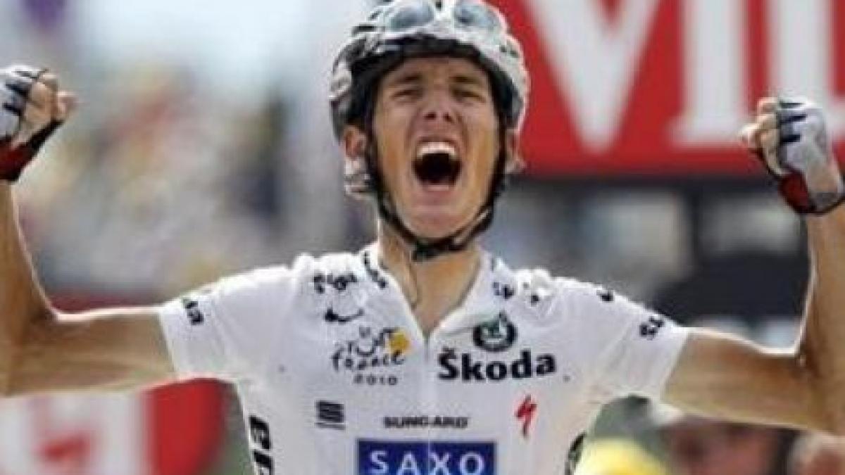 turul frantei e ca si incheiat pentru lance armstrong andy schleck victorios in etapa a opta