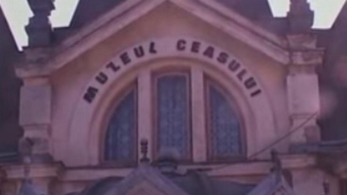 doi directori de la muzeul ceasului din ploiesti dosare penale pentru neglijenta video