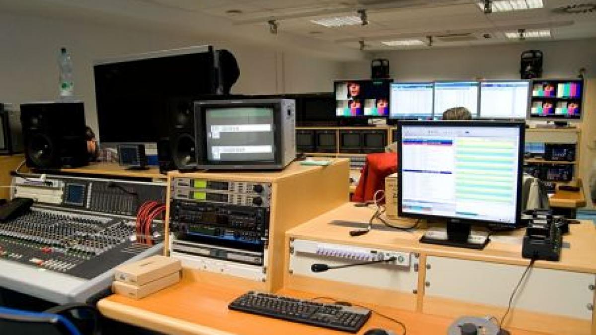 legea care interzice cuvintele obscene in media americana neconstitutionala