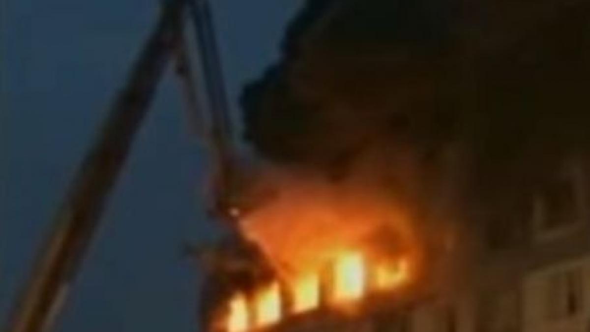 incendiu puternic la un centru de restaurare a icoanelor din moscova doi pompieri au murit