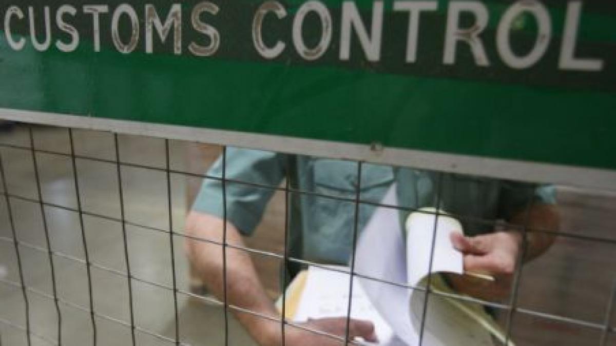 captura de lux agentii vamali din rusia au confiscat 6 7 tone de blanuri la granita cu china