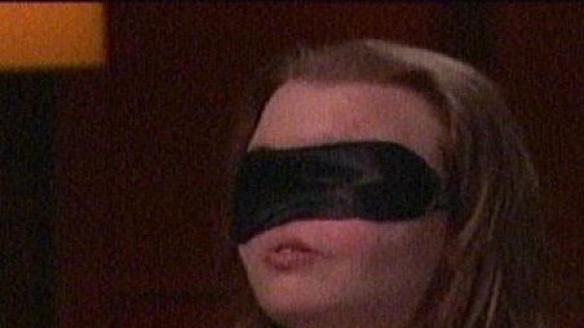 sua o femeie a primit o noua fata de la medici dupa ce chipul i a fost mutilat de o impuscatura