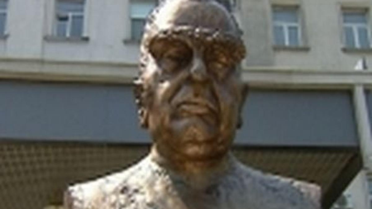 bustul chirurgului dan setlacec dezvelit la fundeni