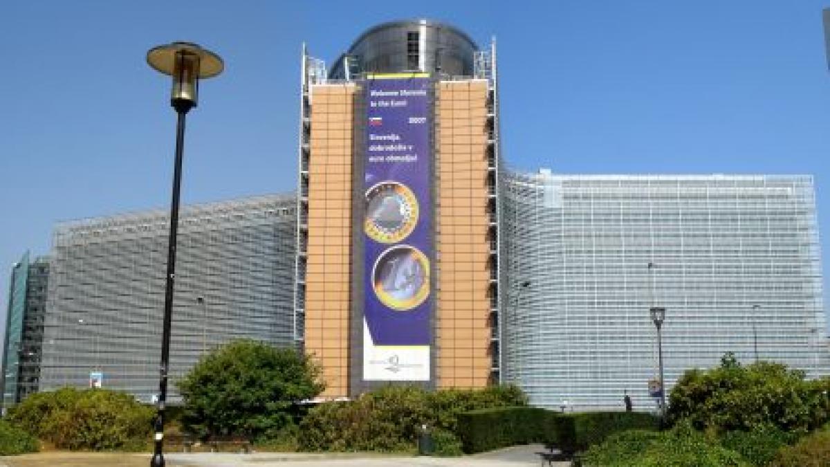 comisia europeana discuta raportul pe justitie pentru romania si bulgaria