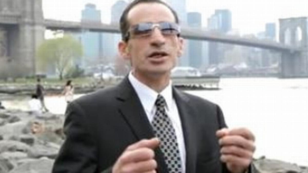 borat din balcani face senzatie pe internet cu melodia casa slujba casa slujba video