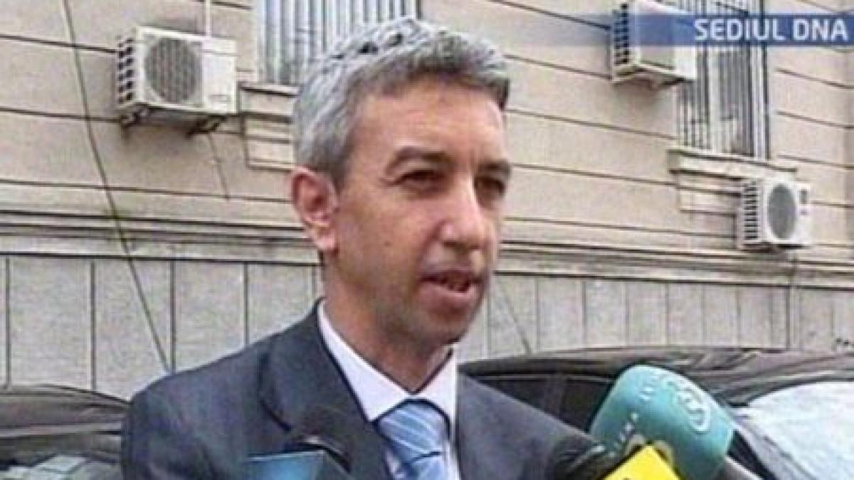 dan diaconescu din nou la dna daca nici acum nu credeti ca este o comanda politica cum sa va mai