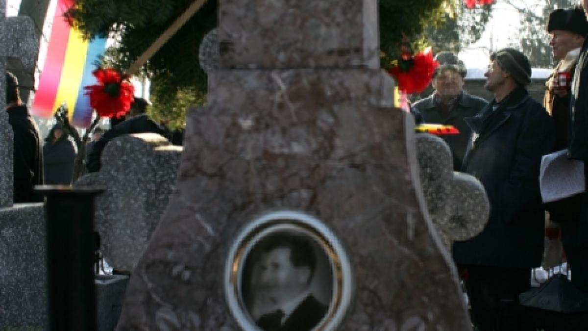 deshumarea sotilor ceausescu probele martor prelevate de la fiul si fratele dictatorului