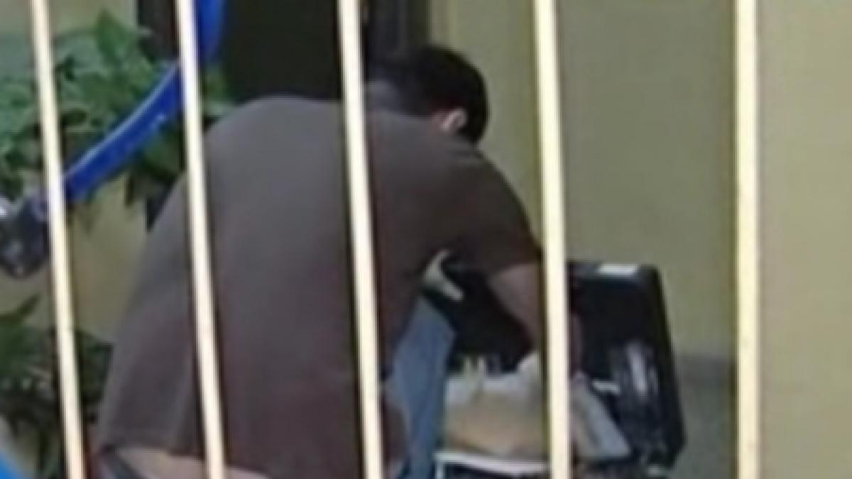 moarte suspecta o avocata de 30 de ani descoperita cu gatul taiat in casa video