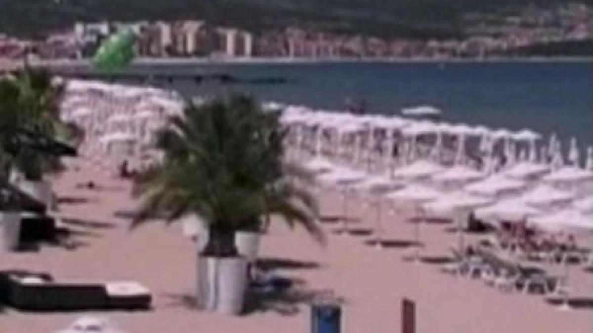 turistii pleaca in grup de pe litoralul bulgaresc din cauza unei pene de curent care afecteaza mai