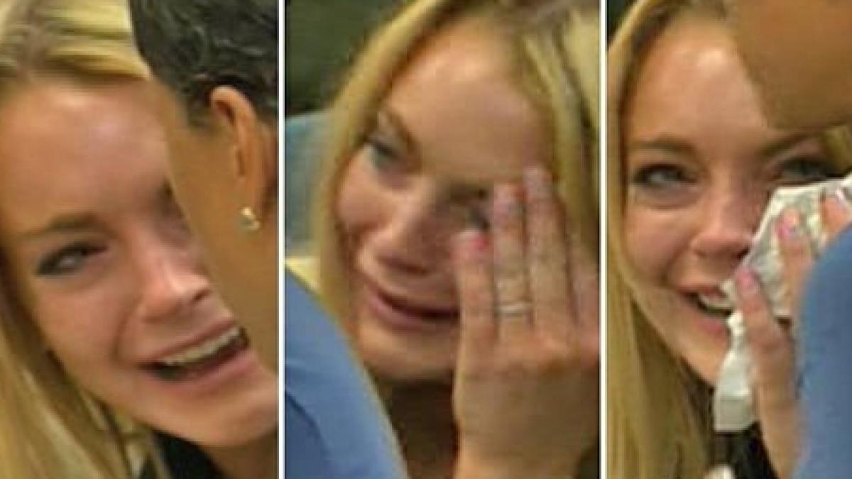 lindsay lohan nu se poate obisnui cu detentia colegele de celula nu o plac si o ridiculizeza video