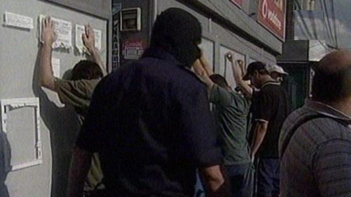 suporteri ai echipei hajduk split dar si fani dinamovisti retinuti dupa o altercatie in centrul