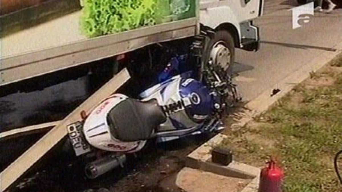 oradea un tanar motociclist a murit dupa ce a fost strivit de un camion video