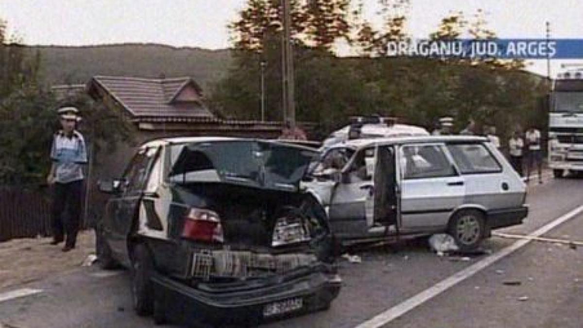 grav accident de circulatie in pitesti o masina a fost proiectata pe contrasens unde a fost izbita