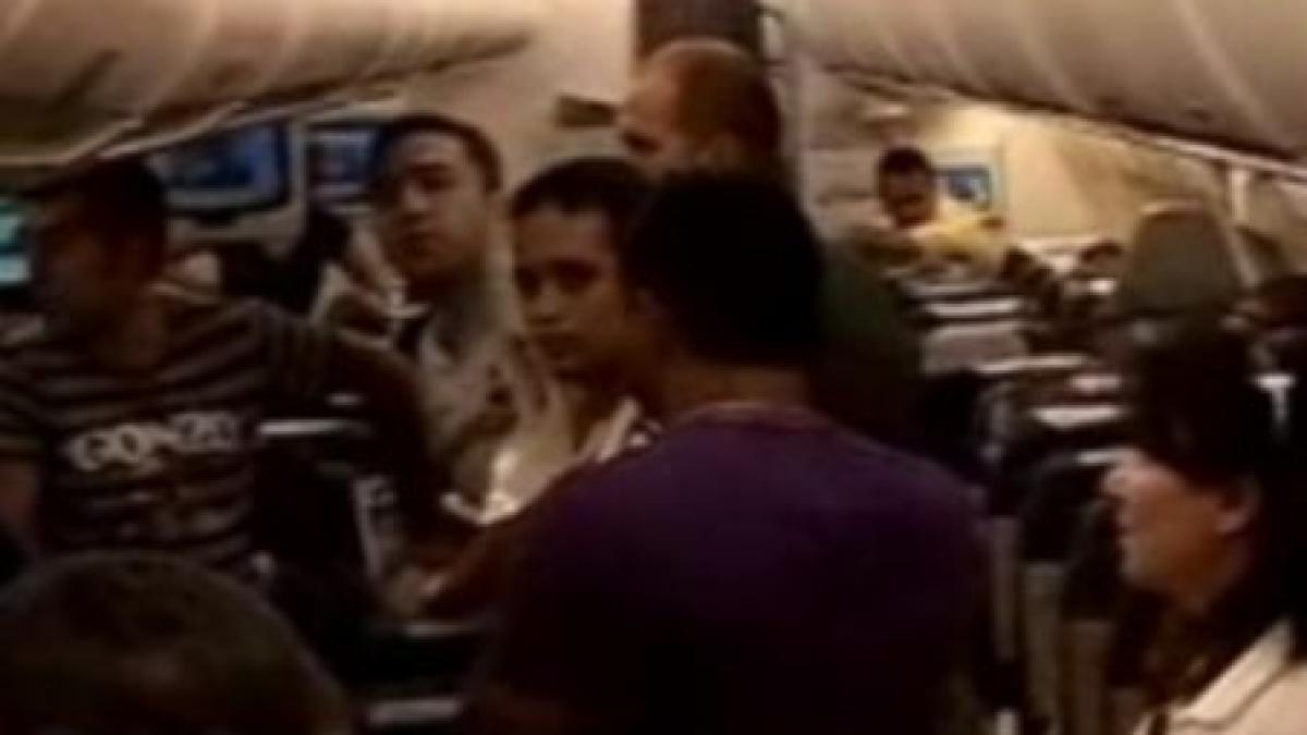 avionul cu care s a intors delegatia romana din shanghai a avut probleme la decolare video