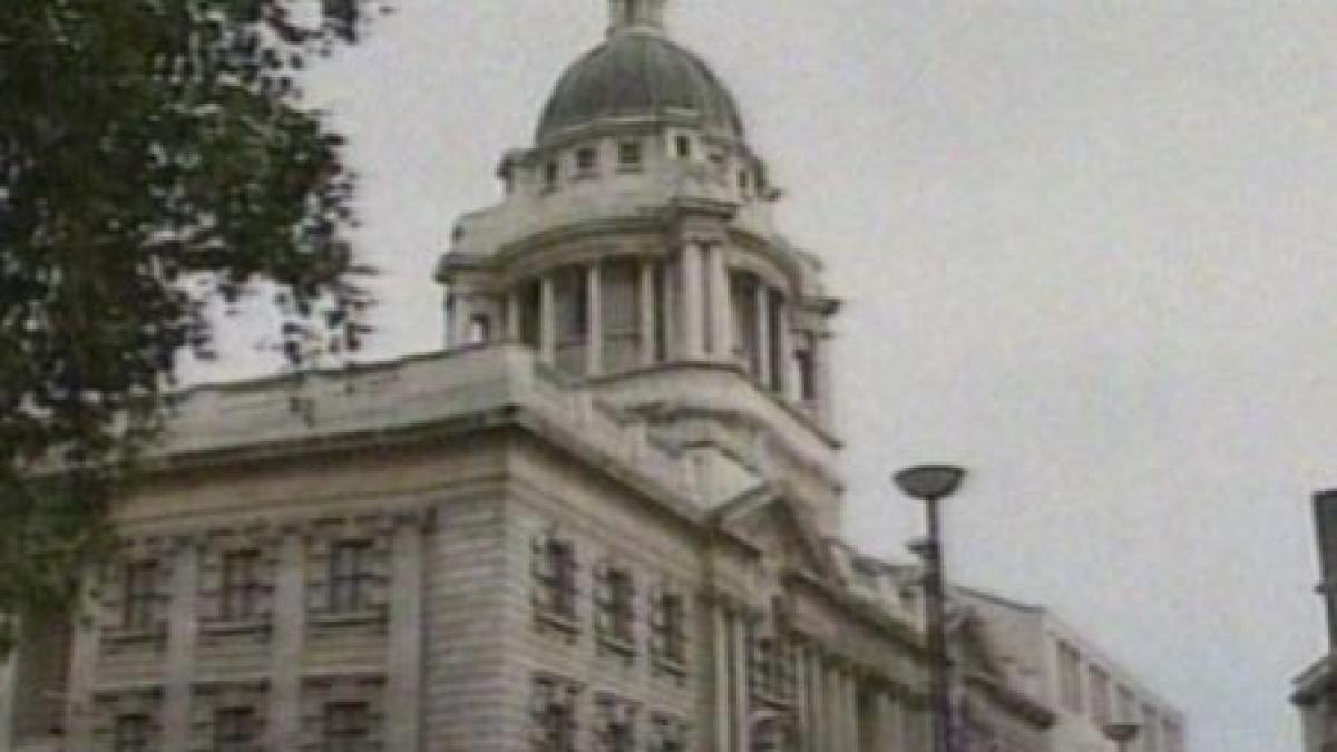 doua pachete capcana descoperite la sediul mi6