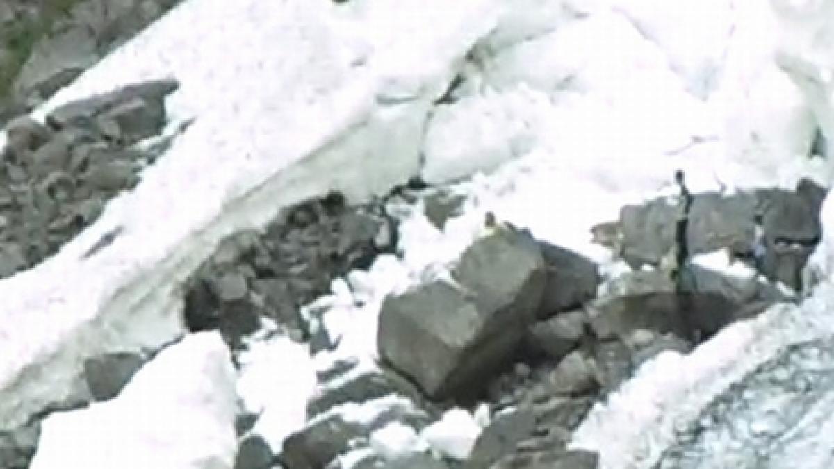 tragedie in sua fetita de 11 ani strivita de un bloc de gheata