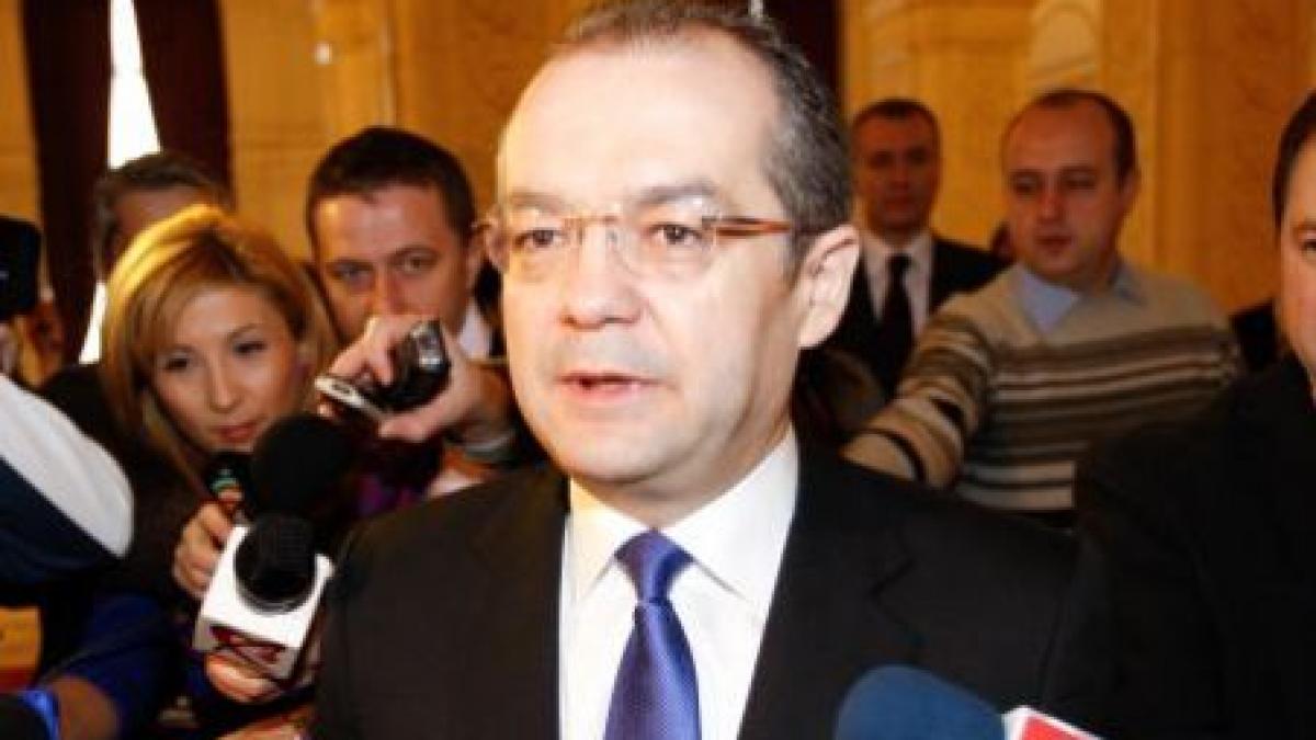 Boc: Rectificare bugetară în august, posibilă creştere a salariilor în 2011