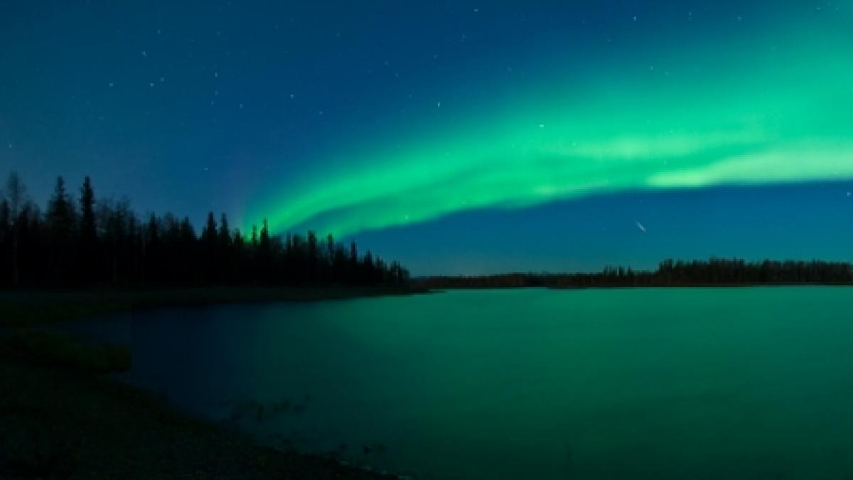 efectele exploziilor solare aurorele polare vizibile in america de nord