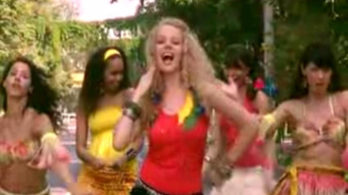 KK-MAKA - Imnul Crizei, o parodie românească după melodia Shakirei (VIDEO)