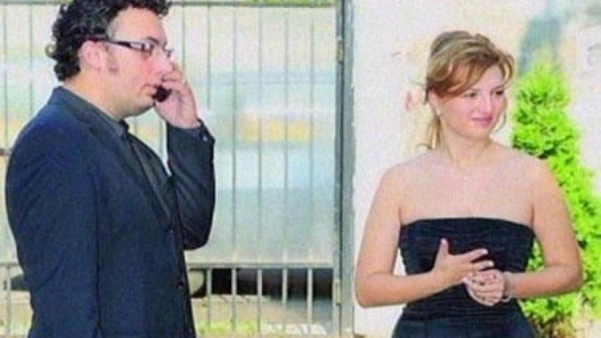 iubitul ioanei basescu responsabil de teapa data artistilor romani la shanghai