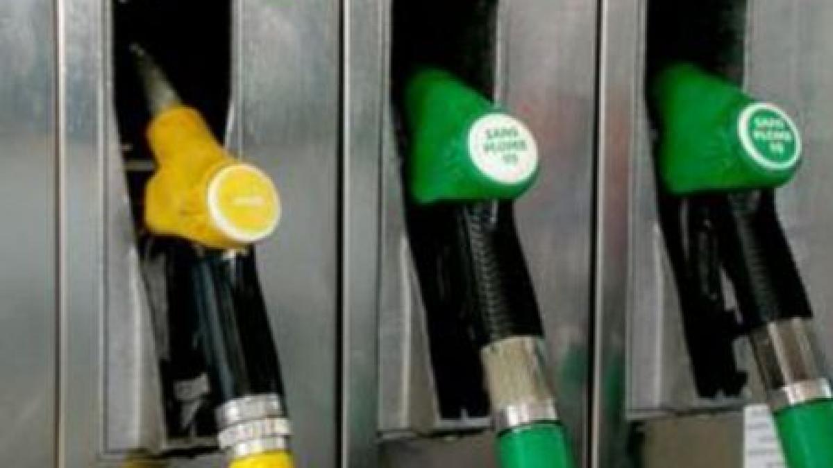 pretul unui litru de benzina s a majorat cu 9 bani