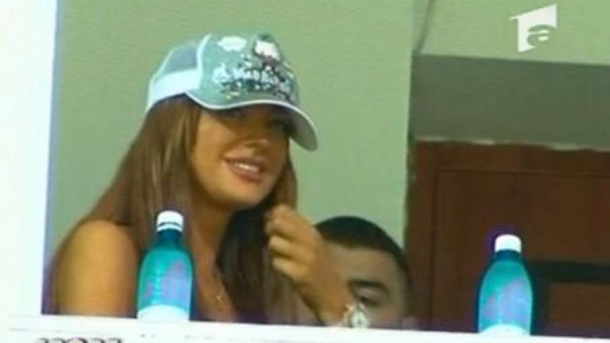 bianca dragusanu huiduita pe stadion de fanii dinamovisti