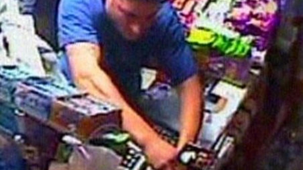 furt din magazin in mijlocul zilei hotii surprinsi de camerele de supraveghere video